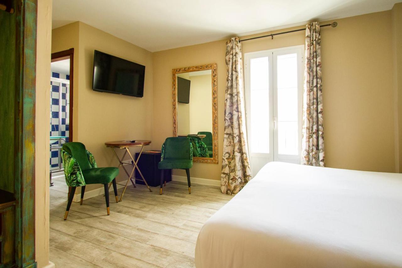 Double or Twin Room Terrace